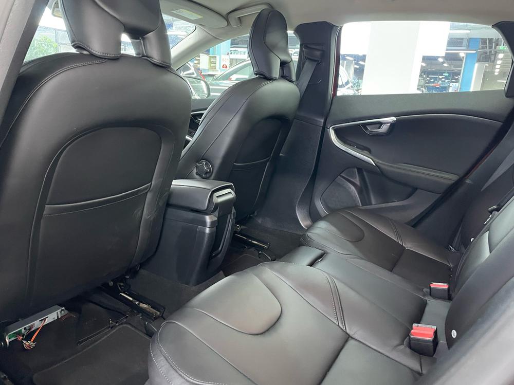 Volvo Volvo V40