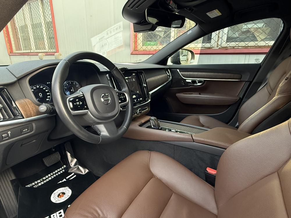 Volvo Volvo V90