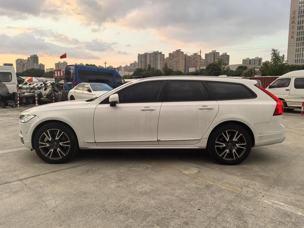 Volvo Volvo V90