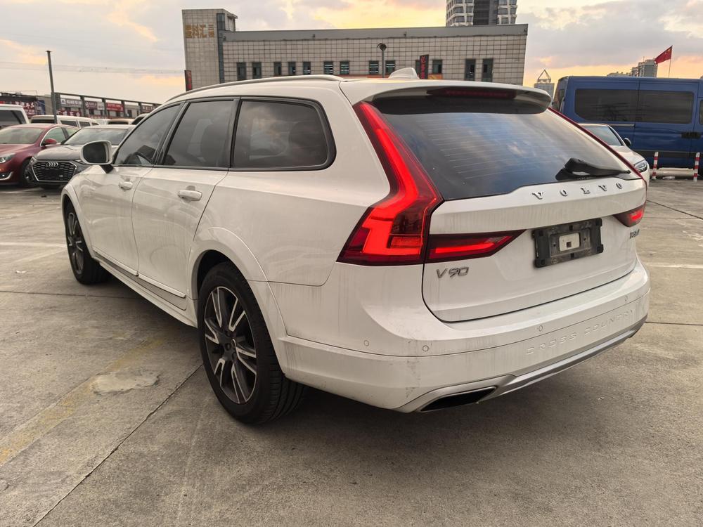 Volvo Volvo V90