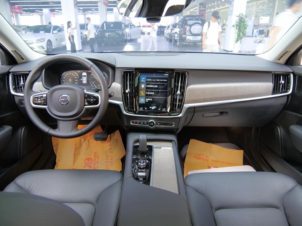 Volvo Volvo V90