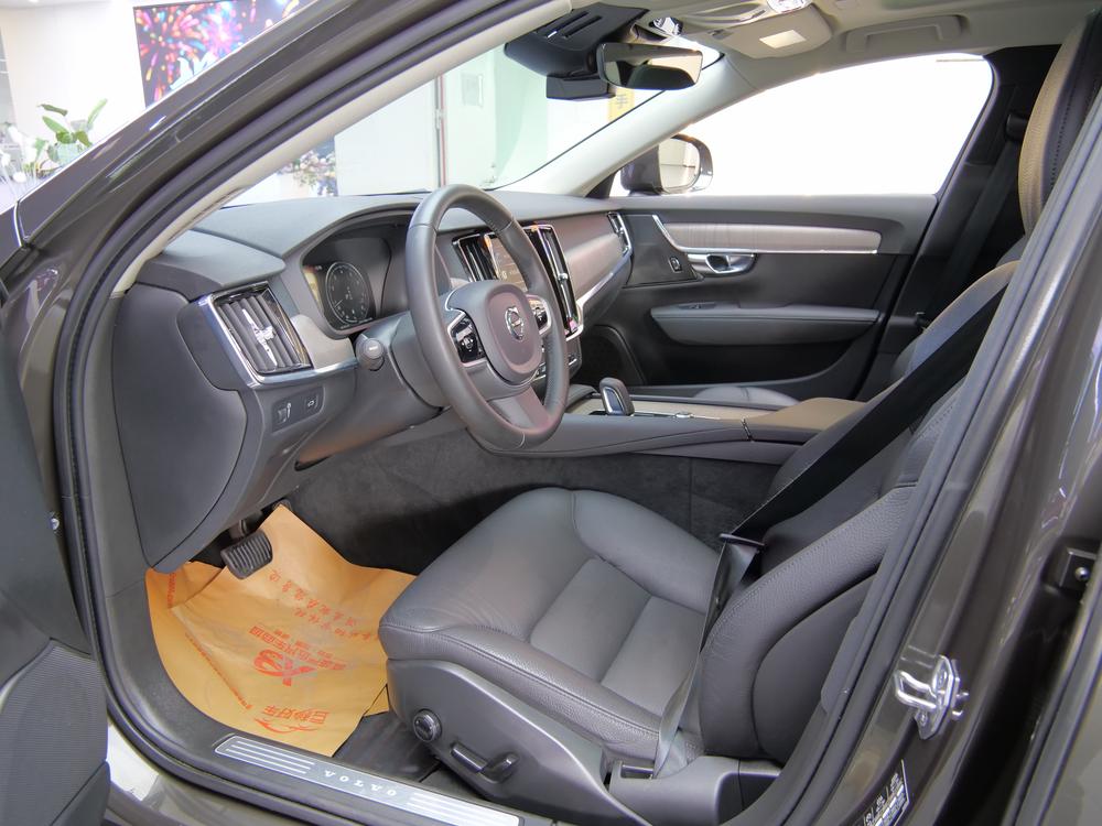 Volvo Volvo V90