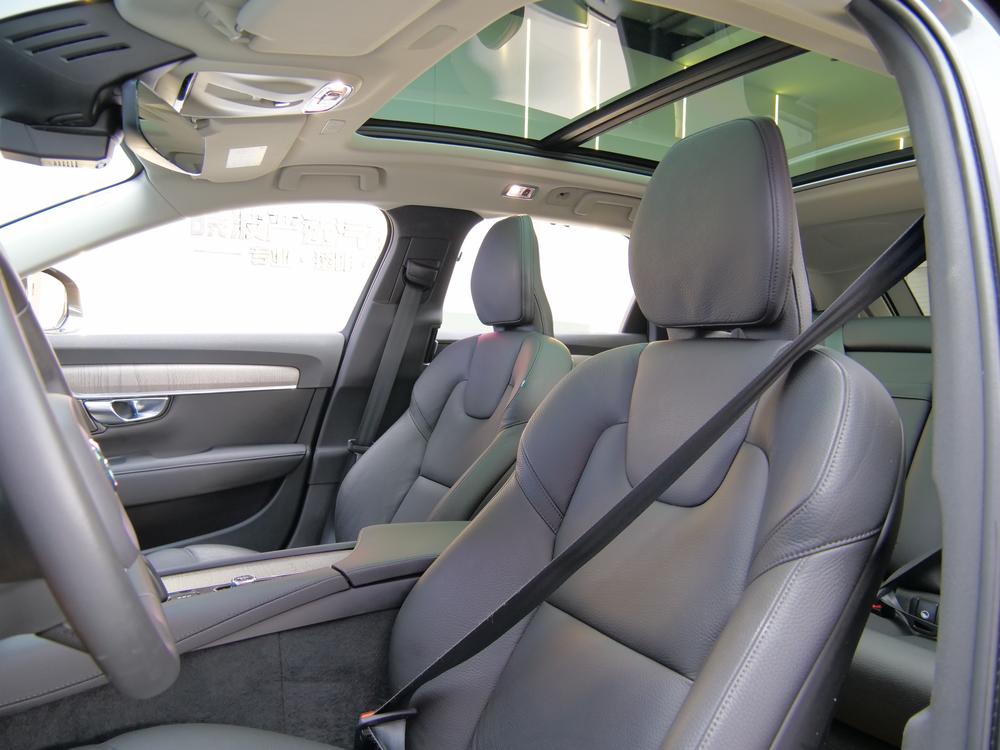 Volvo Volvo V90