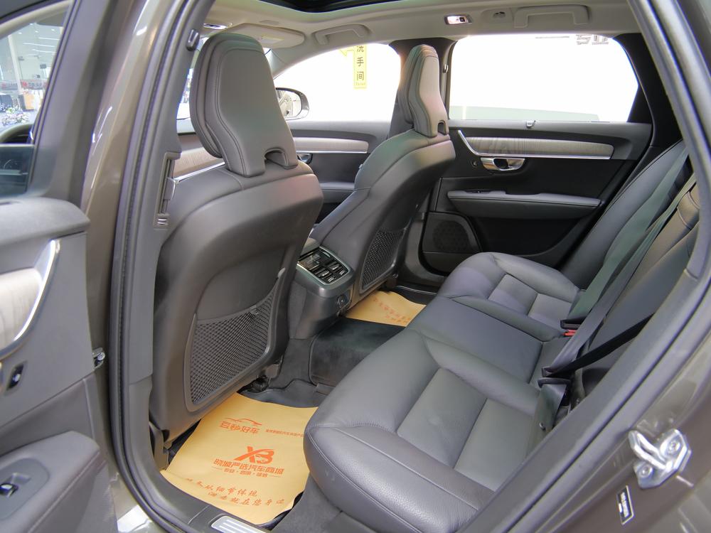 Volvo Volvo V90
