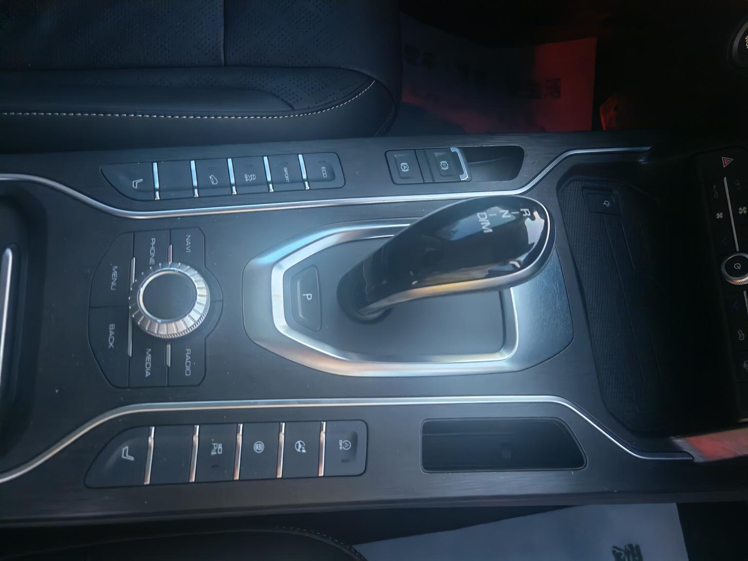 WEY WEY VV6
