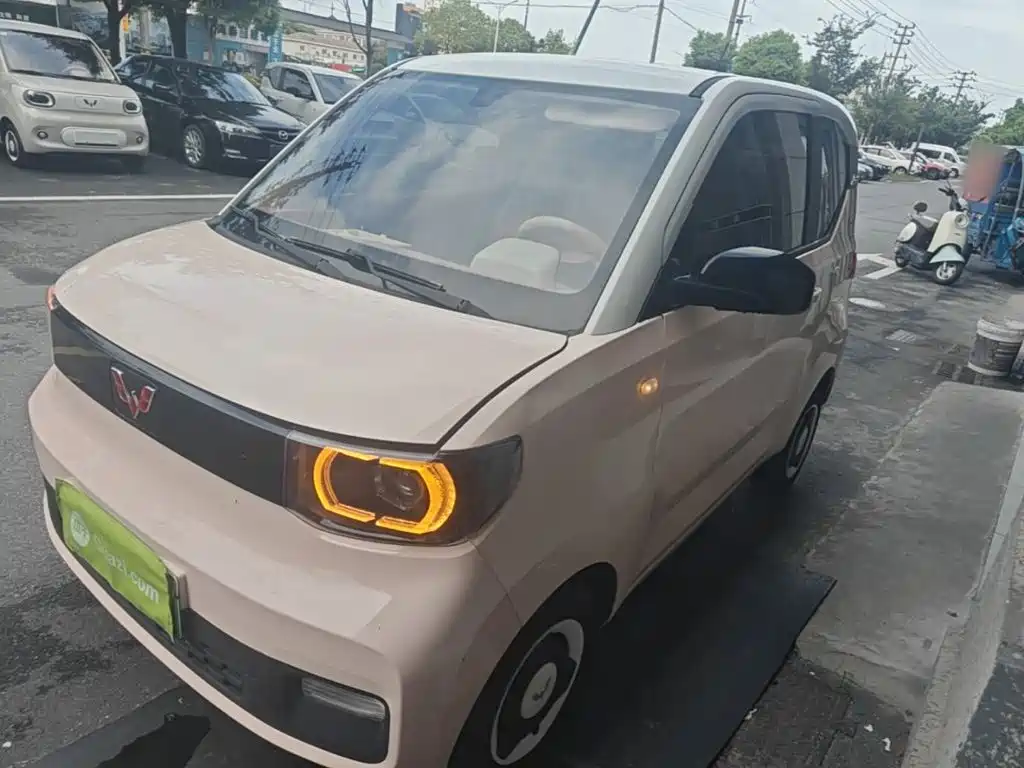 Wuling MINIEV