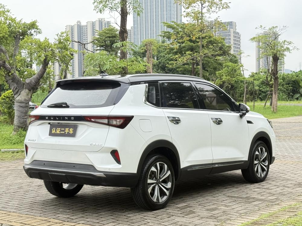 Wuling Wuling Asta