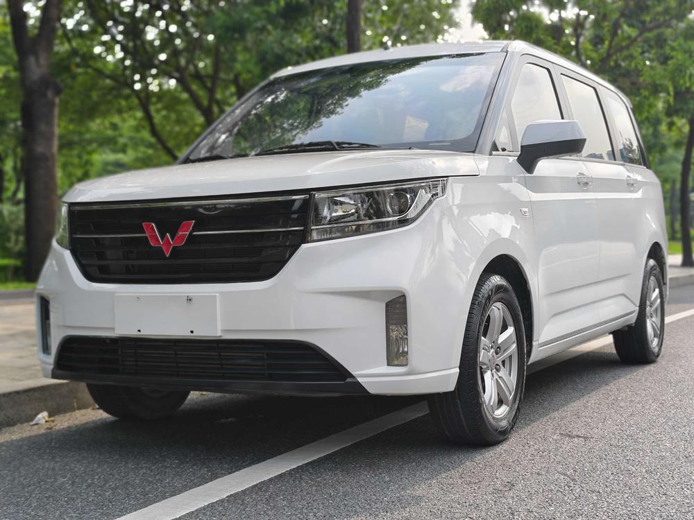 Wuling Wuling Hongguang PLUS