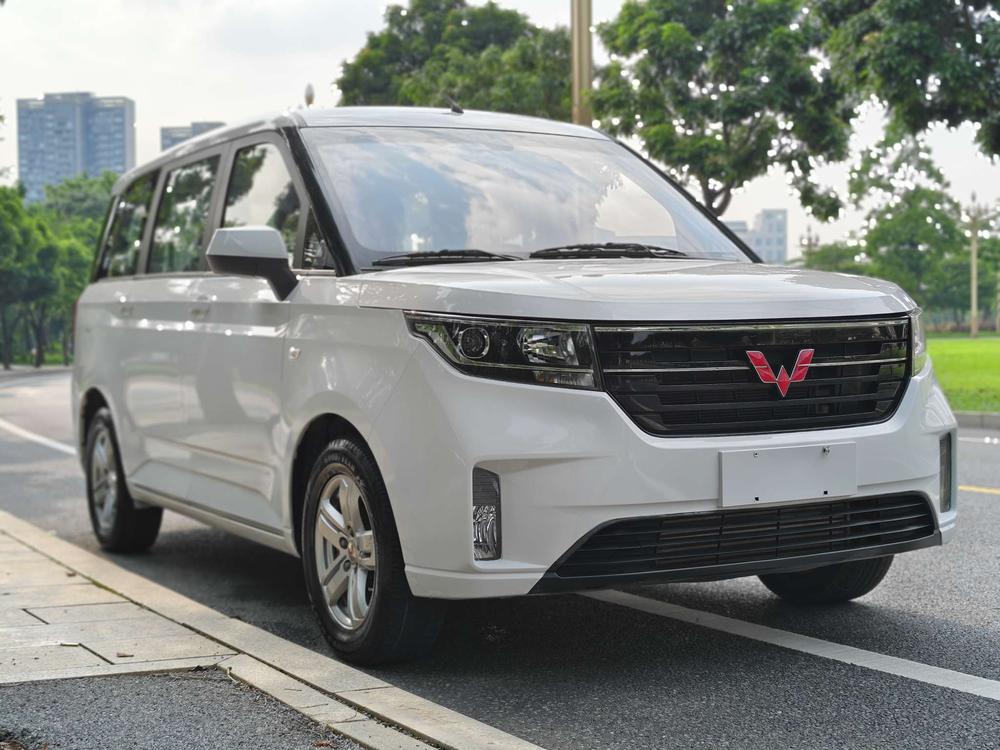 Wuling Wuling Hongguang PLUS