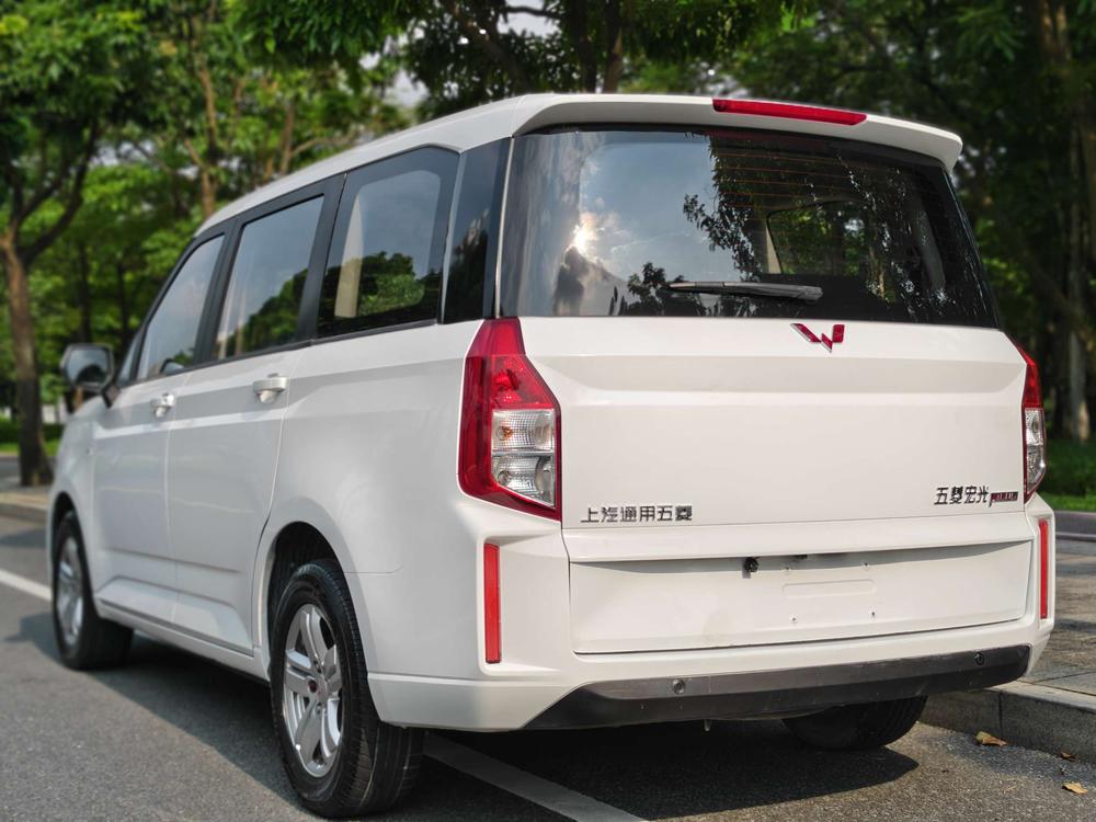 Wuling Wuling Hongguang PLUS