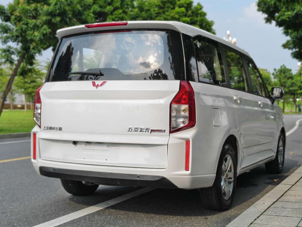 Wuling Wuling Hongguang PLUS