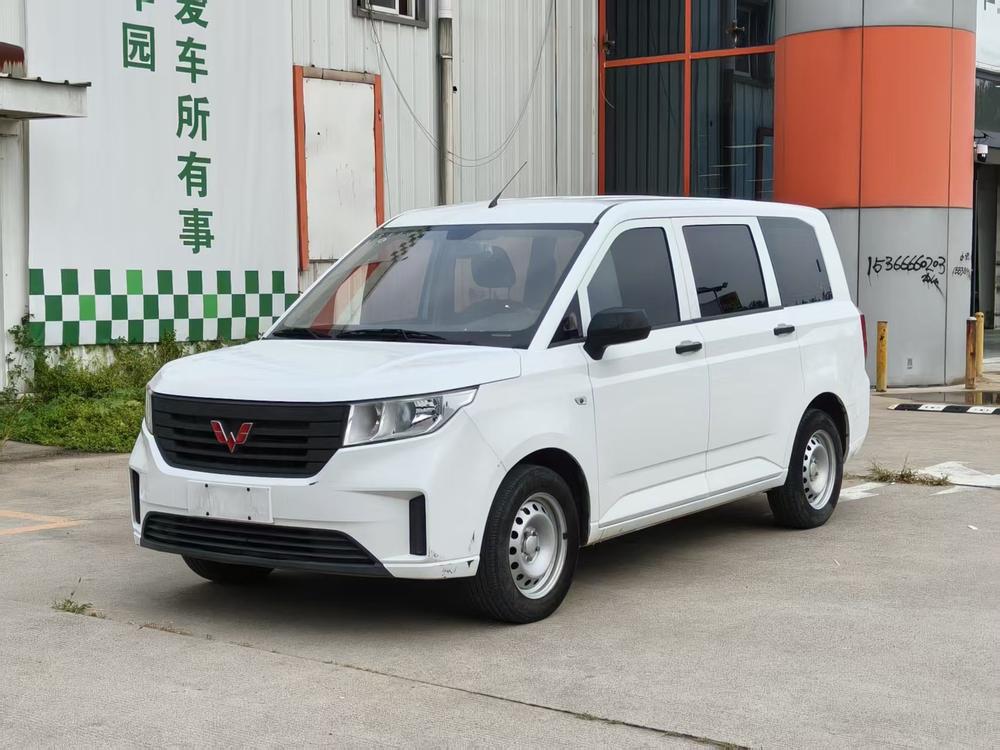 Wuling Wuling Hongguang PLUS