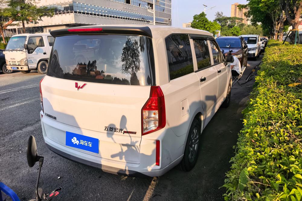 Wuling Wuling Hongguang PLUS