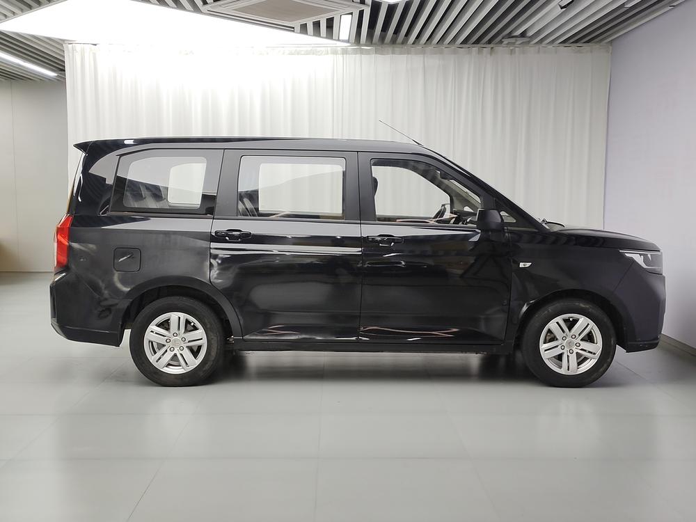Wuling Wuling Hongguang PLUS