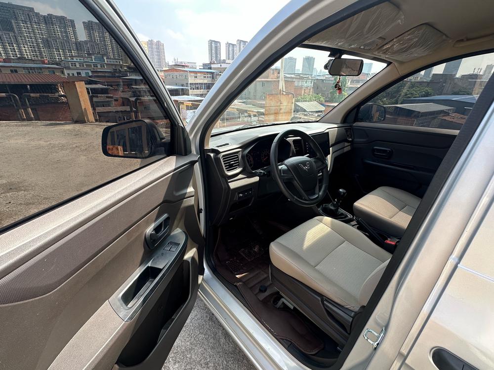 Wuling Wuling Hongguang V