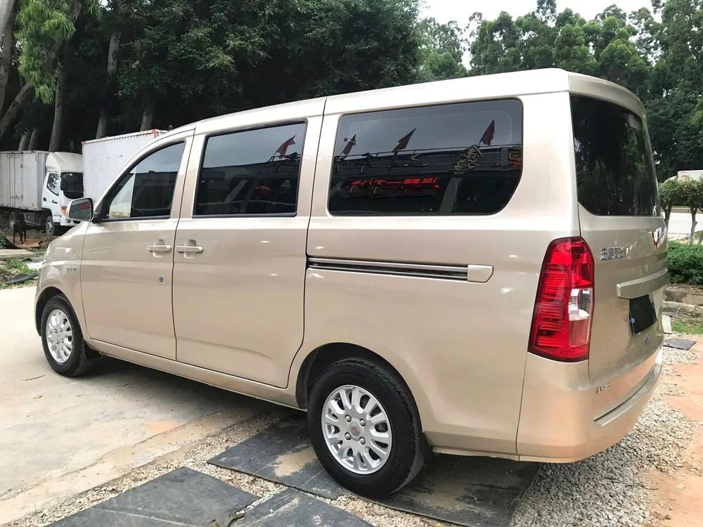 Wuling Wuling Rongguang V