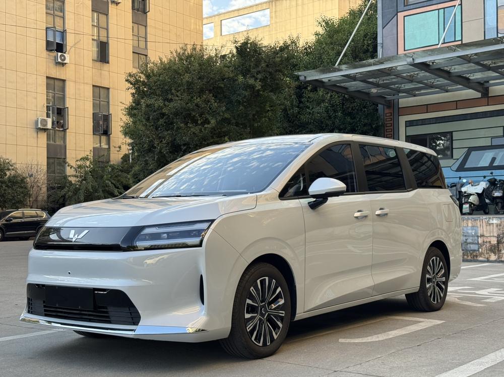 Wuling Xingguang 730 EV