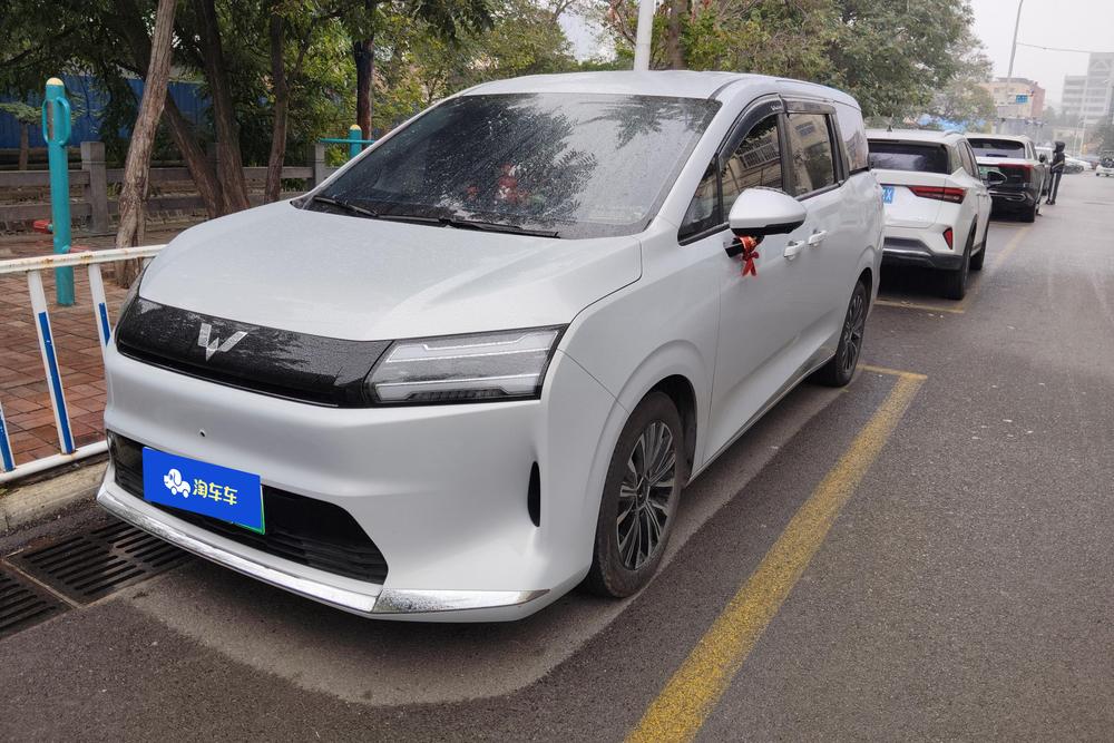 Wuling Xingguang 730 EV