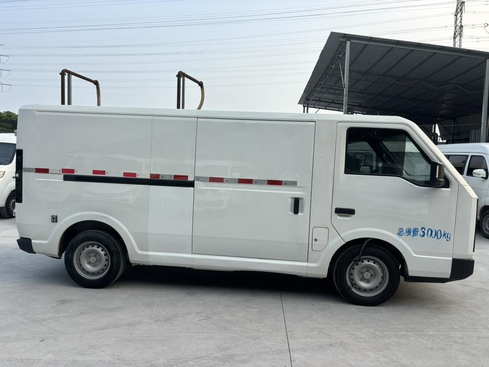 Xinyuan SRM E3L