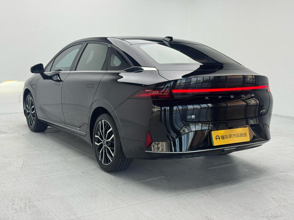XPeng XPeng P5