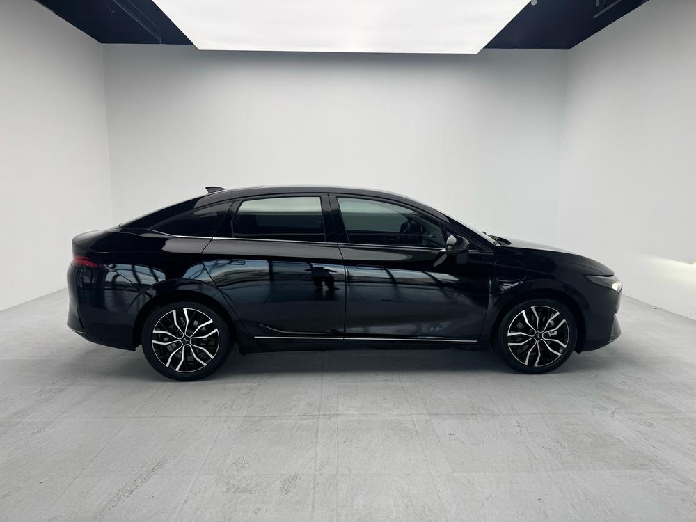 XPeng XPeng P5