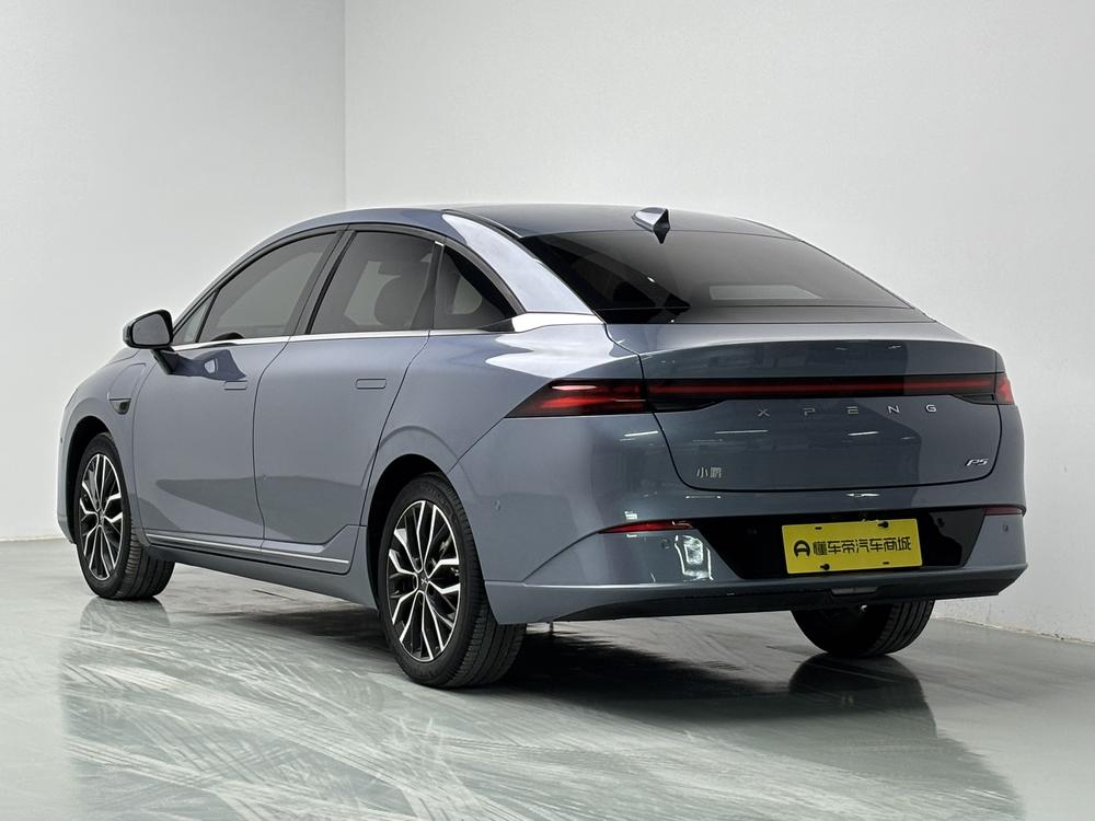 XPeng XPeng P5