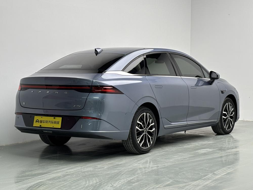 XPeng XPeng P5