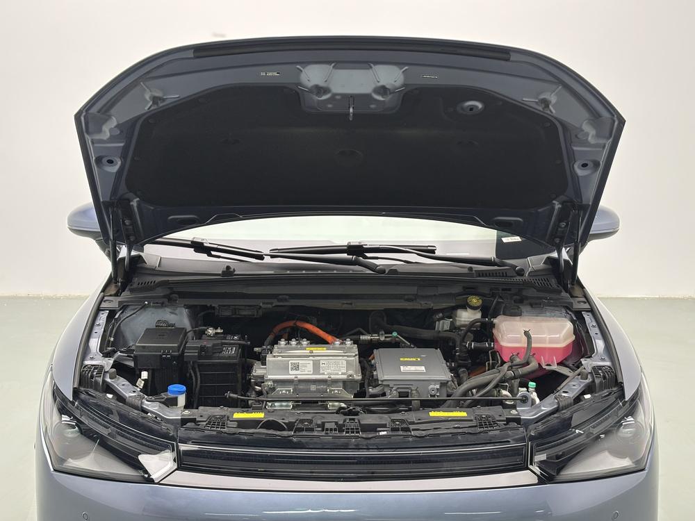XPeng XPeng P5