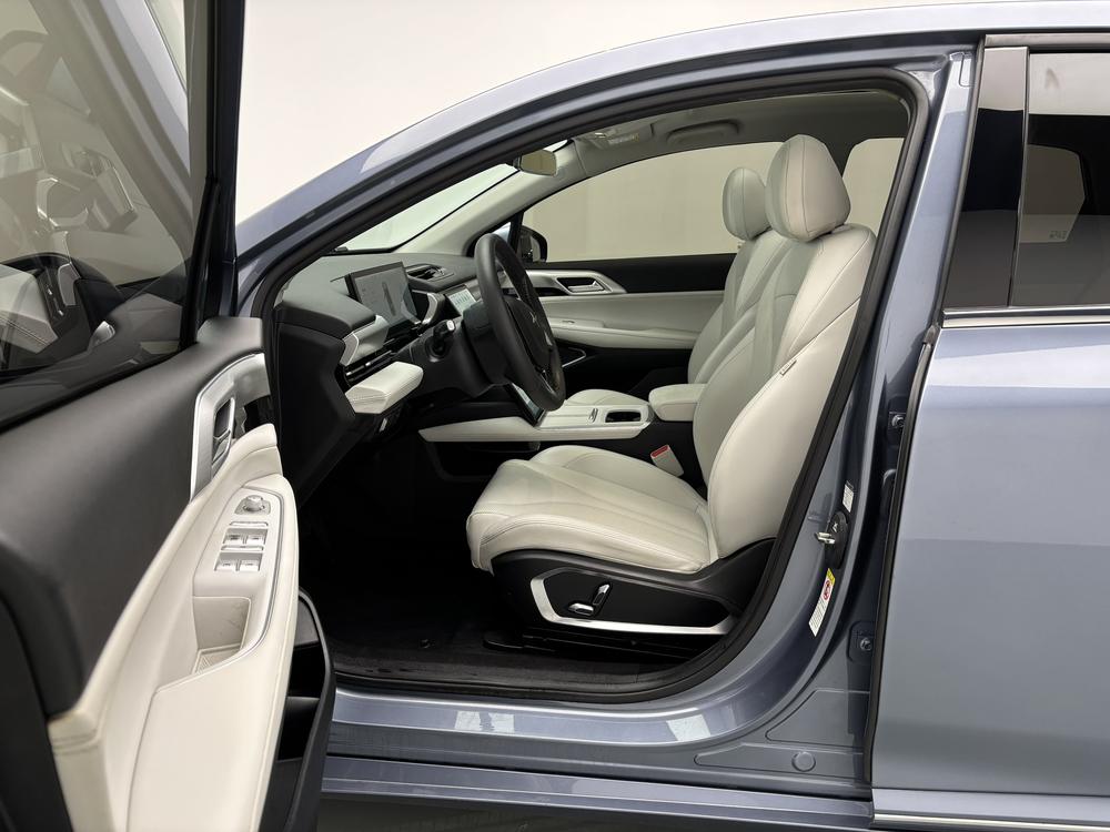 XPeng XPeng P5