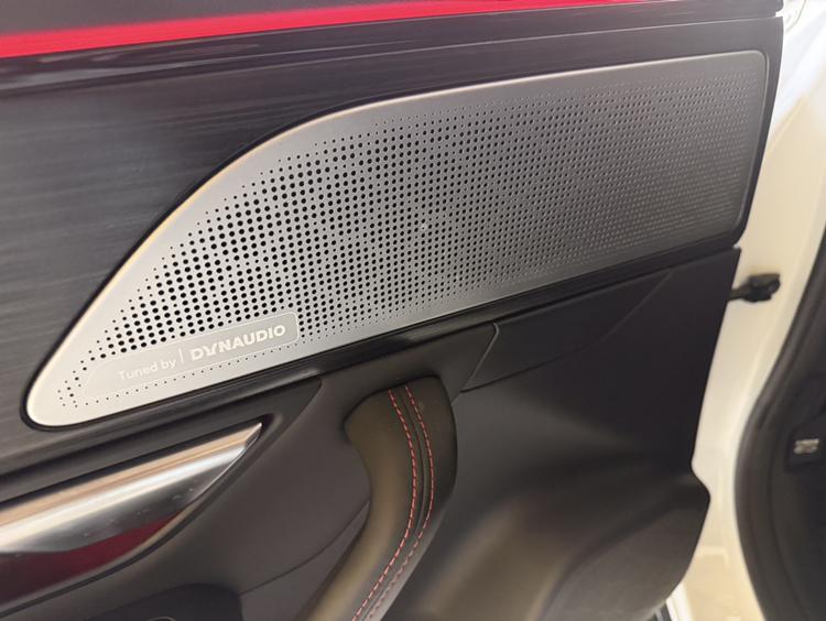 XPeng XPeng P7