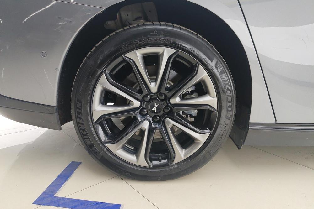 XPeng XPeng P7