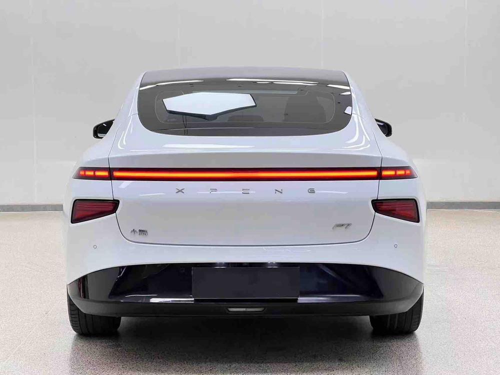 XPeng XPeng P7