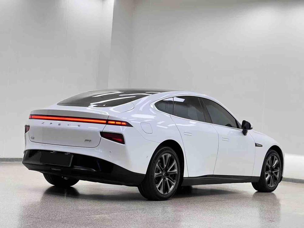 XPeng XPeng P7