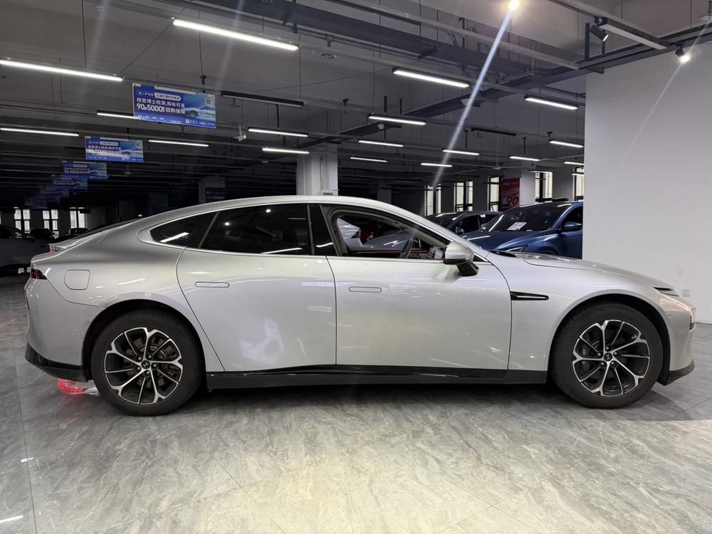 XPeng XPeng P7