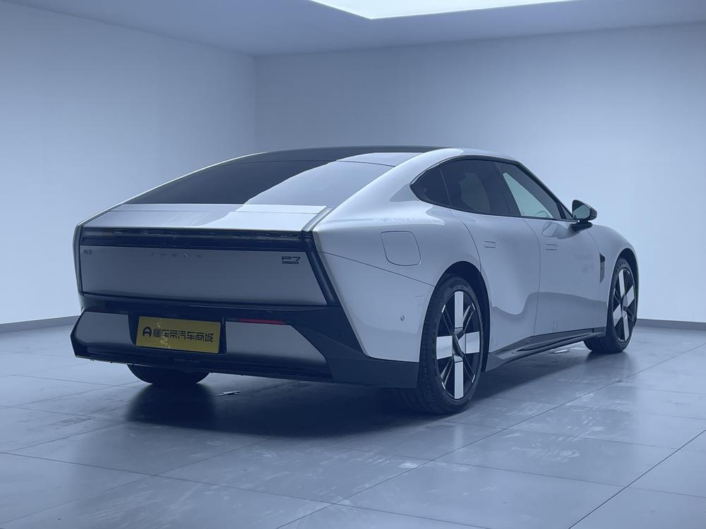 XPeng XPeng P7