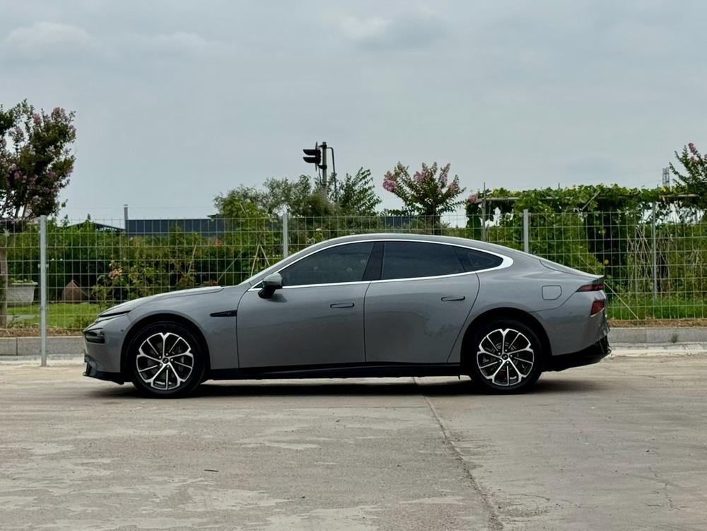 XPeng XPeng P7