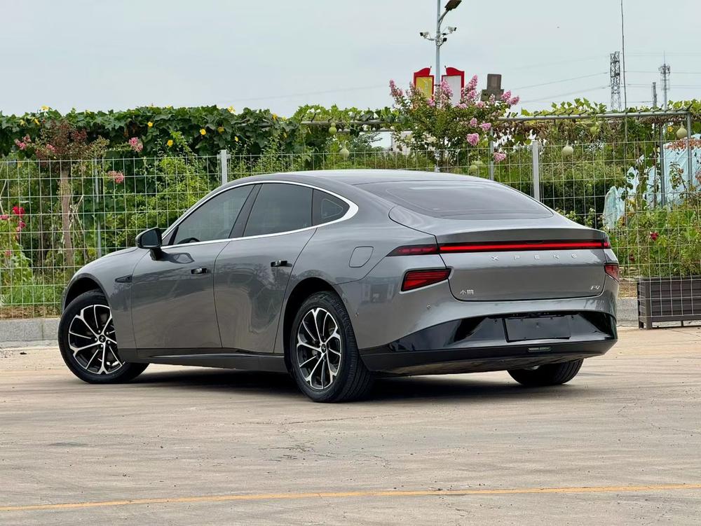 XPeng XPeng P7