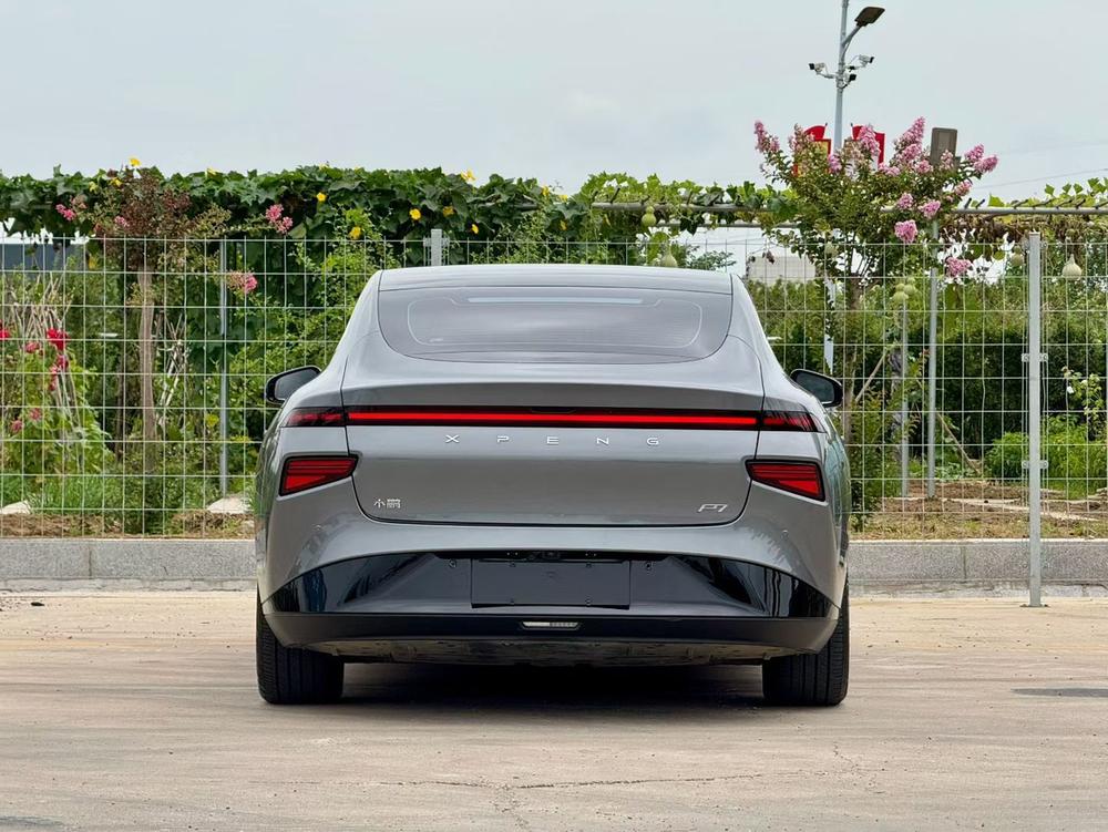 XPeng XPeng P7