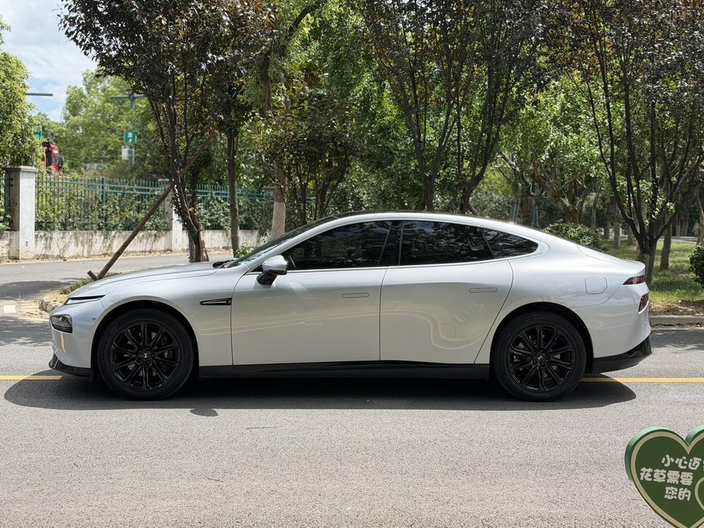 XPeng XPeng P7