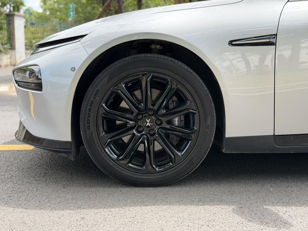 XPeng XPeng P7