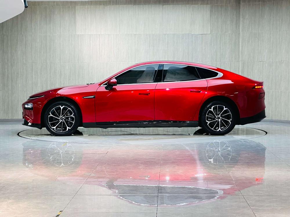 XPeng XPeng P7