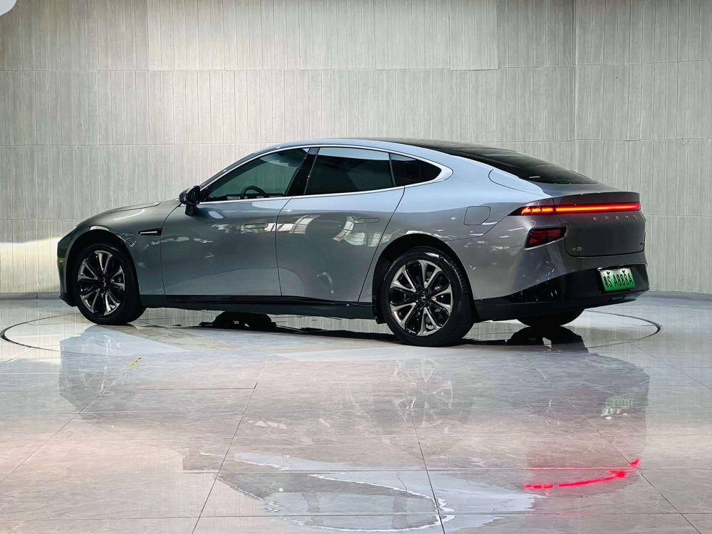 XPeng XPeng P7