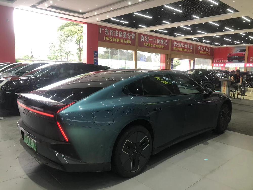 XPeng XPeng P7