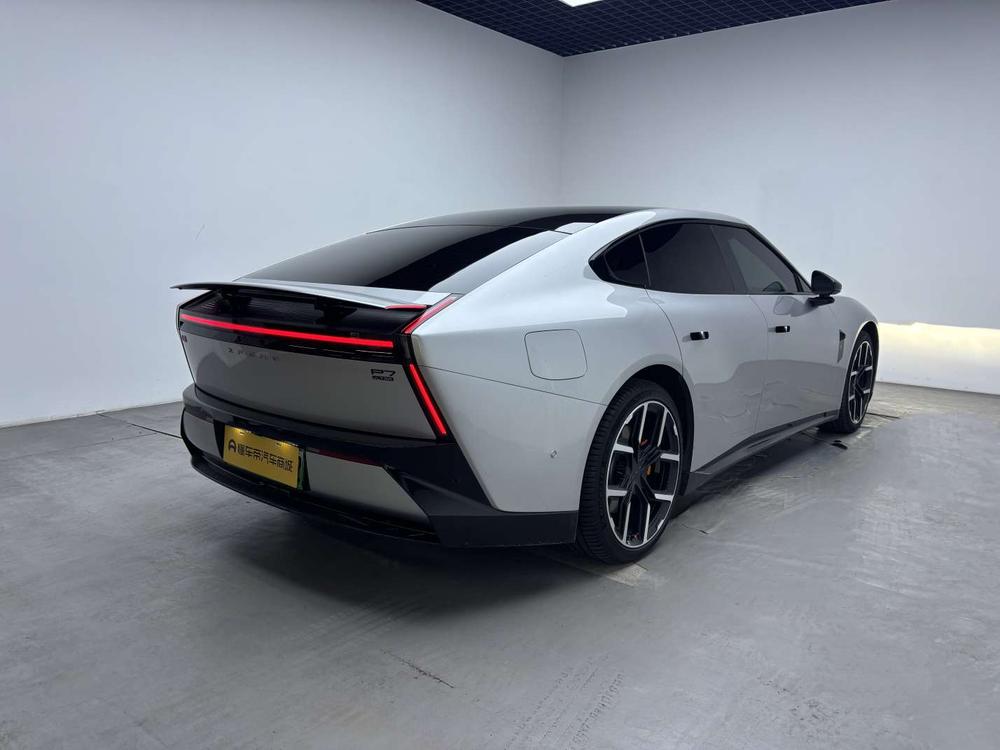 XPeng XPeng P7