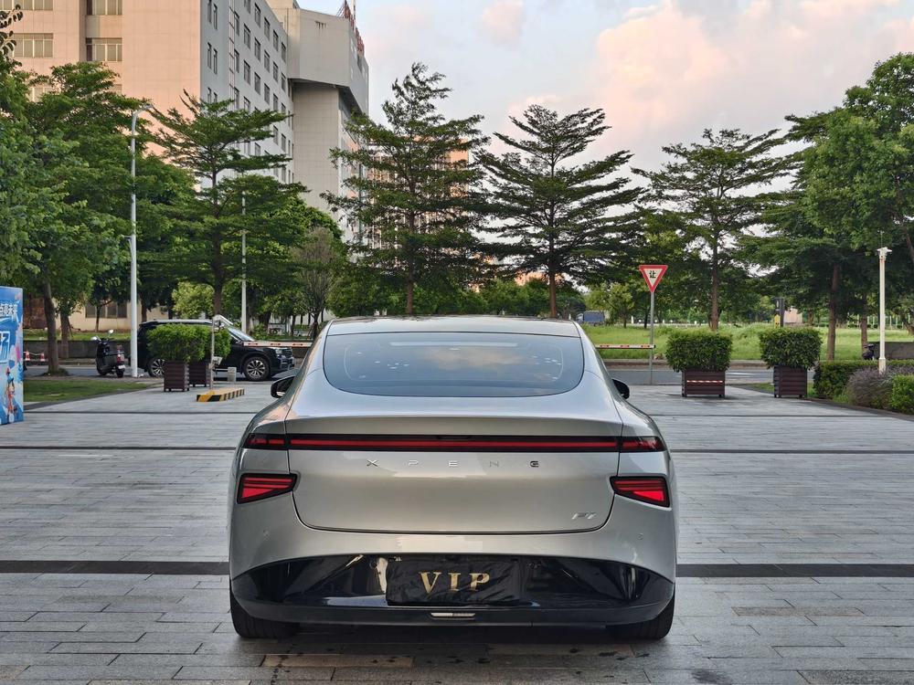 XPeng XPeng P7