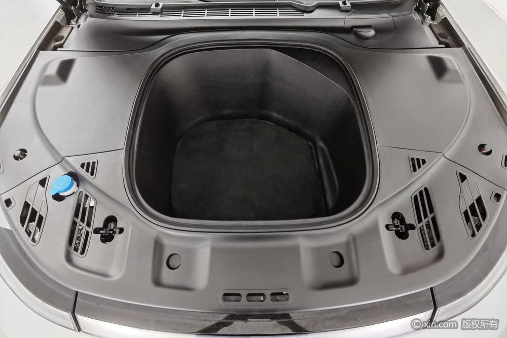 XPeng XPeng P7