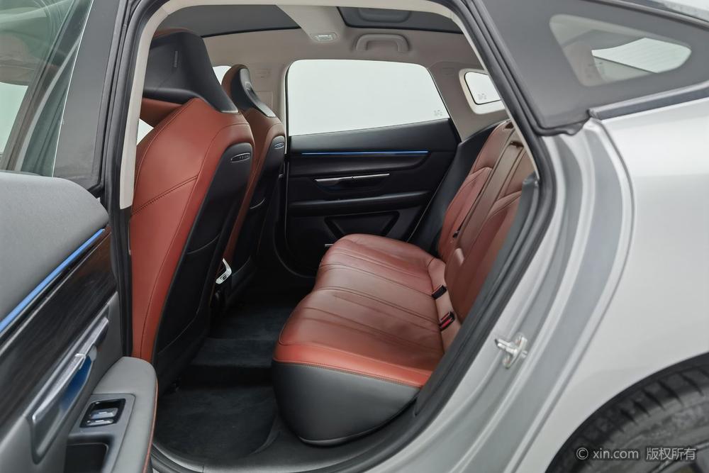 XPeng XPeng P7