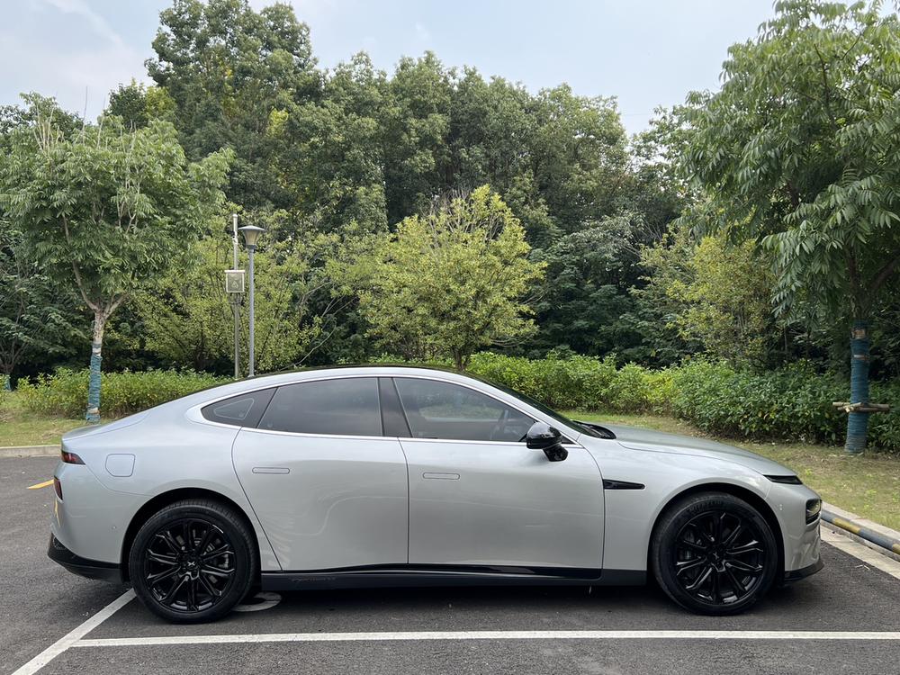 XPeng XPeng P7