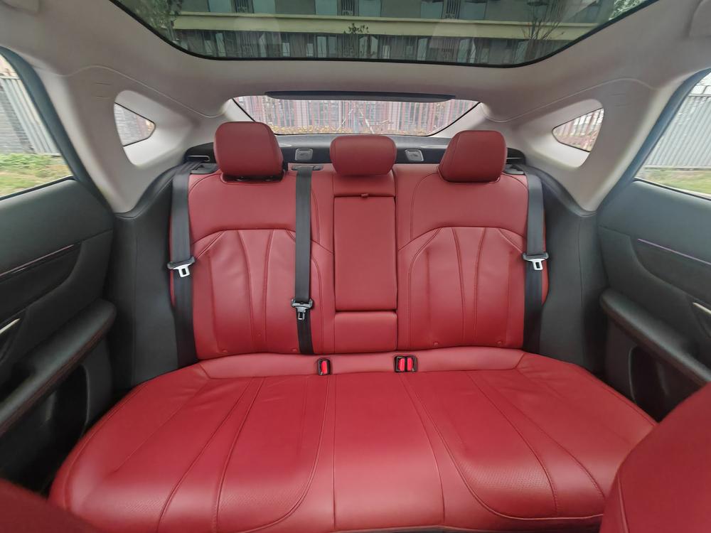 XPeng XPeng P7