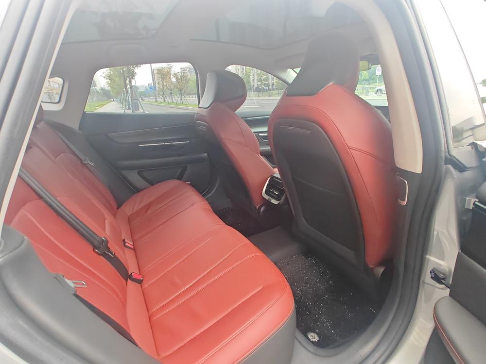 XPeng XPeng P7